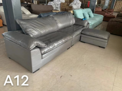 Стильный диван с пуфиком 2,8м